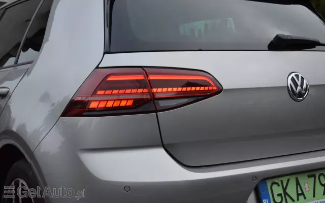 VOLKSWAGEN Golf E-Golf