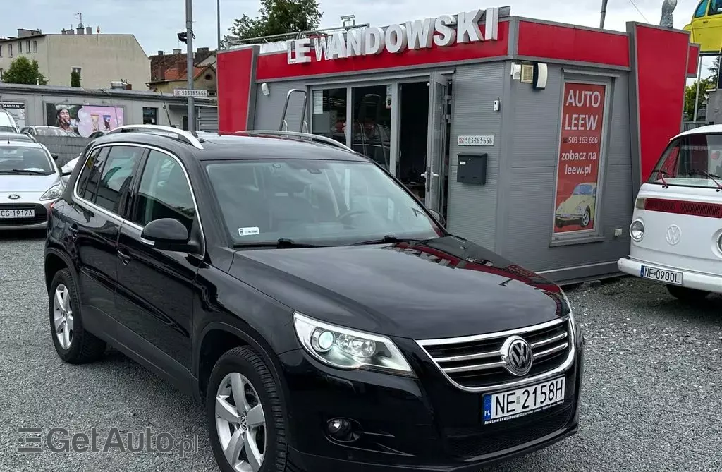 VOLKSWAGEN Tiguan 