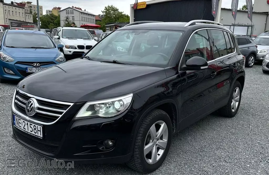 VOLKSWAGEN Tiguan 
