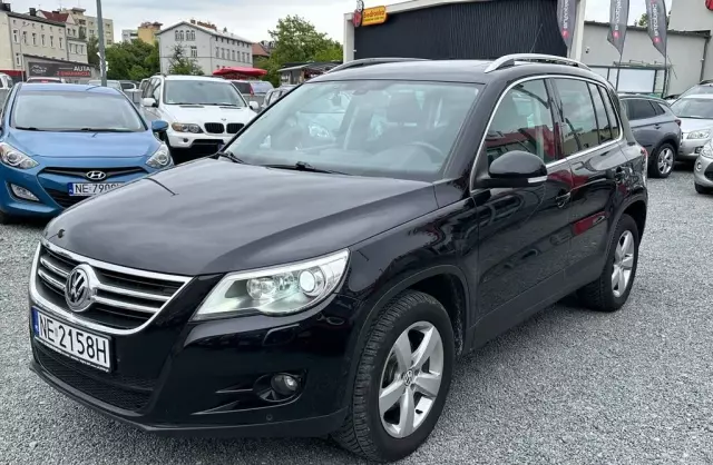 VOLKSWAGEN Tiguan 