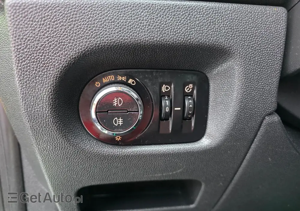 OPEL Corsa 1.4 16V Limited Edition