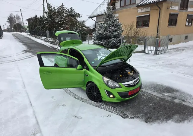 OPEL Corsa 1.4 16V Limited Edition