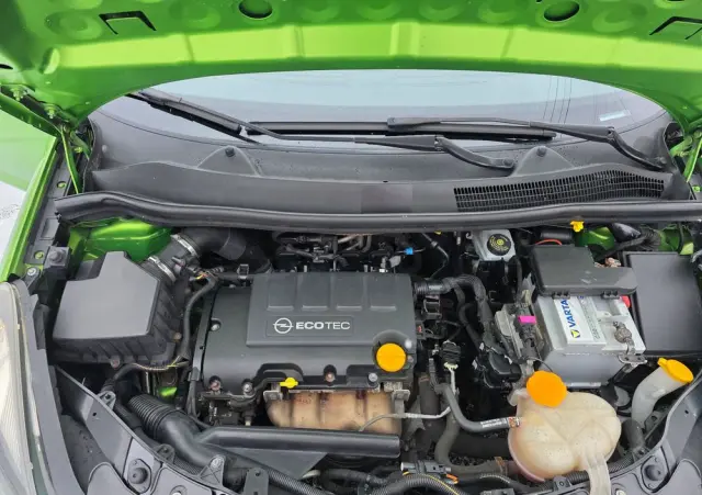 OPEL Corsa 1.4 16V Limited Edition