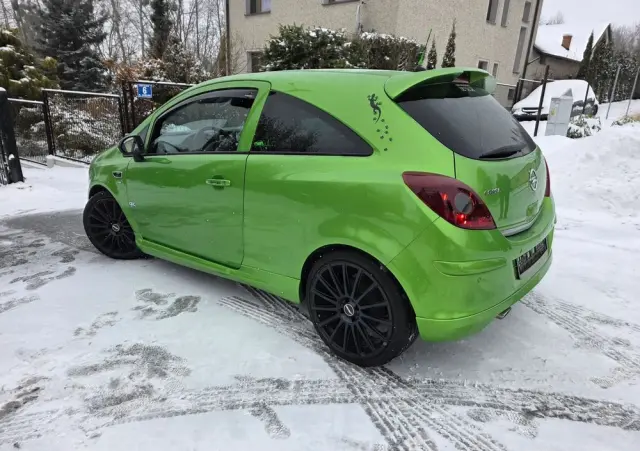 OPEL Corsa 1.4 16V Limited Edition