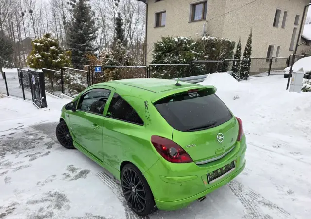 OPEL Corsa 1.4 16V Limited Edition