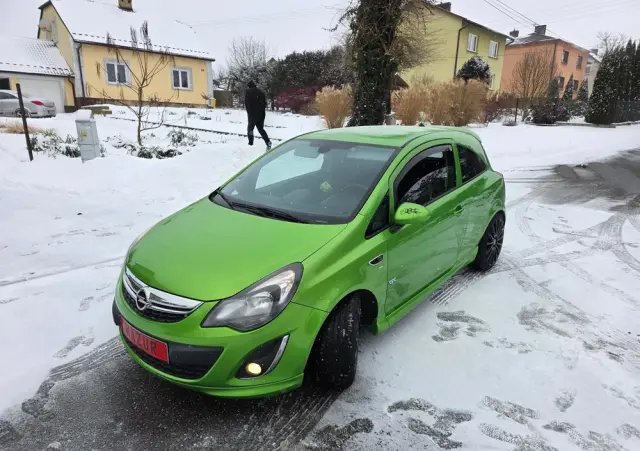 OPEL Corsa 1.4 16V Limited Edition
