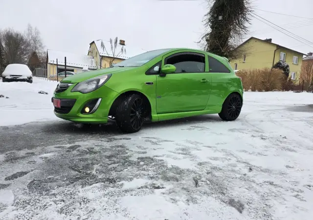 OPEL Corsa 1.4 16V Limited Edition