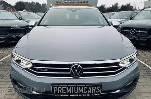 VOLKSWAGEN Passat Alltrack 