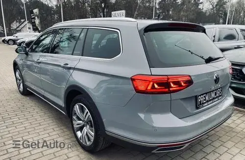 VOLKSWAGEN Passat Alltrack 