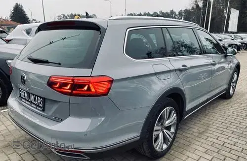 VOLKSWAGEN Passat Alltrack 