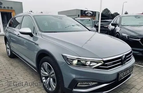 VOLKSWAGEN Passat Alltrack 