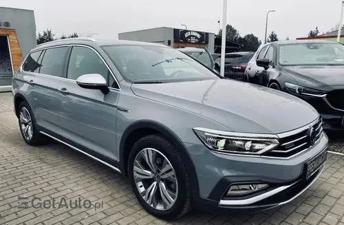 VOLKSWAGEN Passat Alltrack 