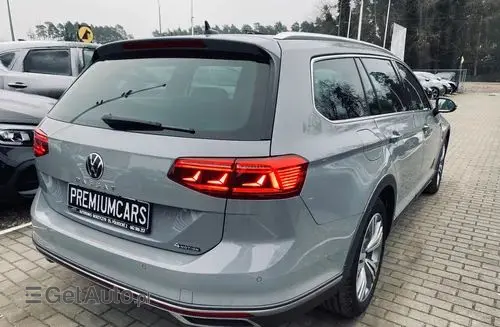 VOLKSWAGEN Passat Alltrack 