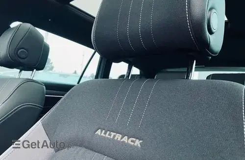 VOLKSWAGEN Passat Alltrack 