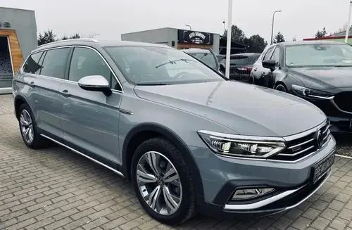 VOLKSWAGEN Passat Alltrack 