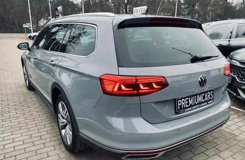 VOLKSWAGEN Passat Alltrack 