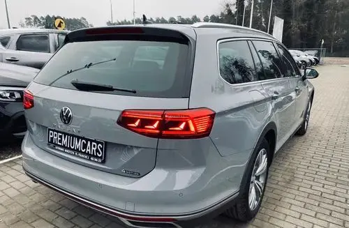 VOLKSWAGEN Passat Alltrack 