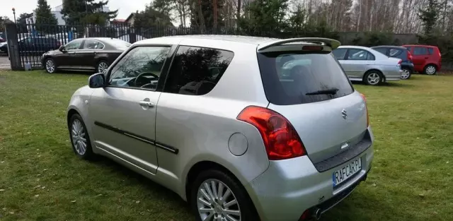 SUZUKI Swift 
