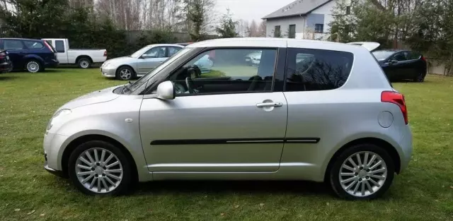 SUZUKI Swift 