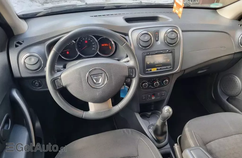 DACIA Sandero 