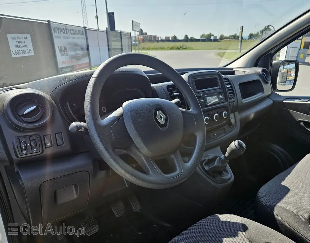 RENAULT Trafic 