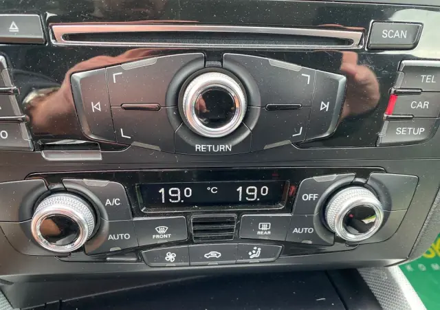 AUDI Q5 2.0 TDI Quattro (clean diesel)