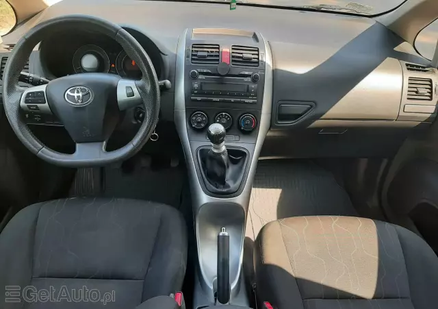 TOYOTA Auris 1.33 Dual-VVT-i