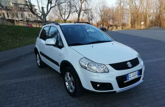 SUZUKI Sx4 