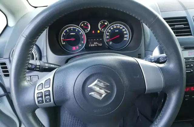 SUZUKI Sx4 