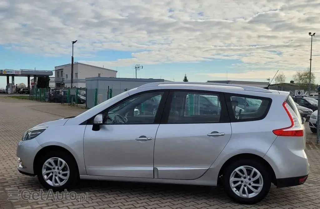 RENAULT Grand Scenic 