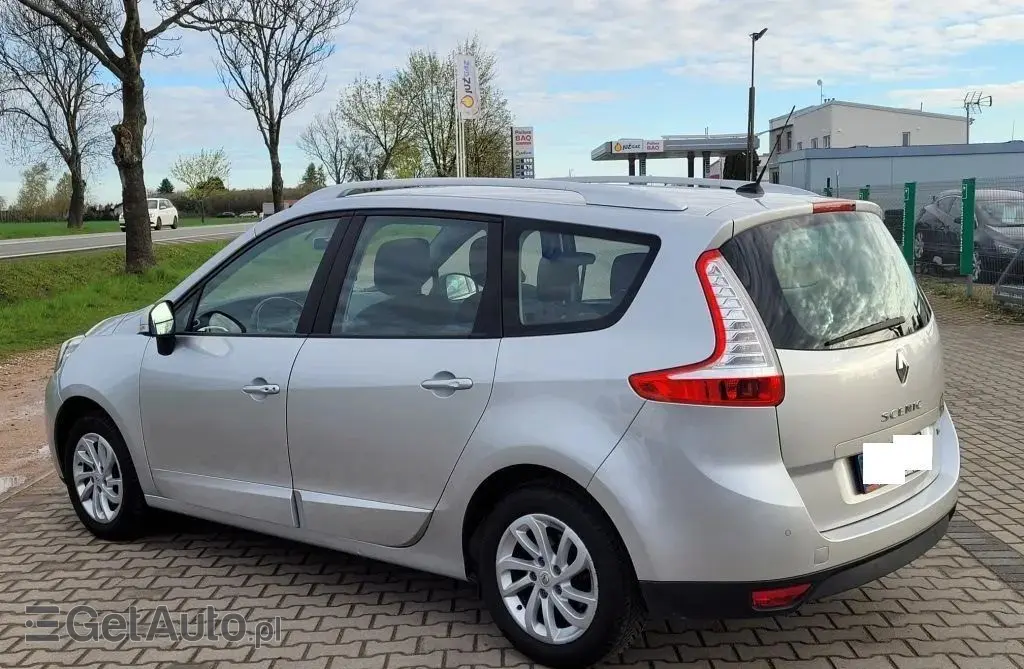 RENAULT Grand Scenic 