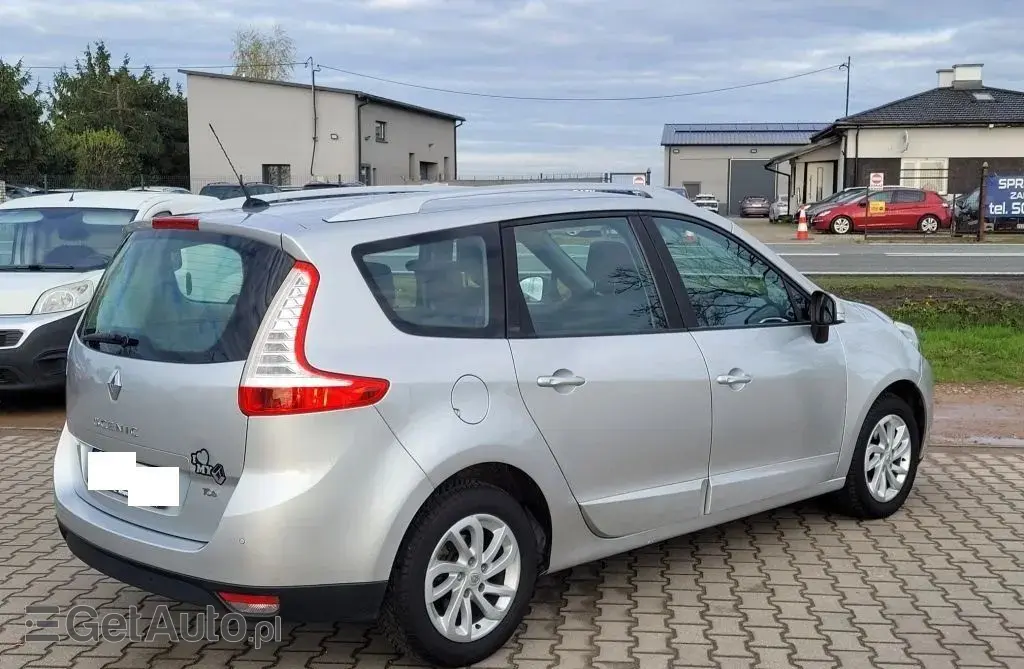 RENAULT Grand Scenic 