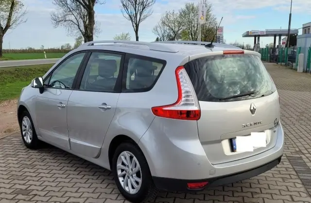 RENAULT Grand Scenic 