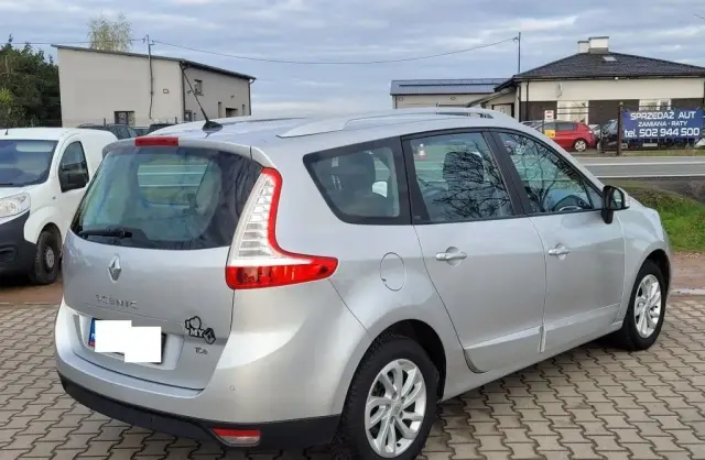 RENAULT Grand Scenic 