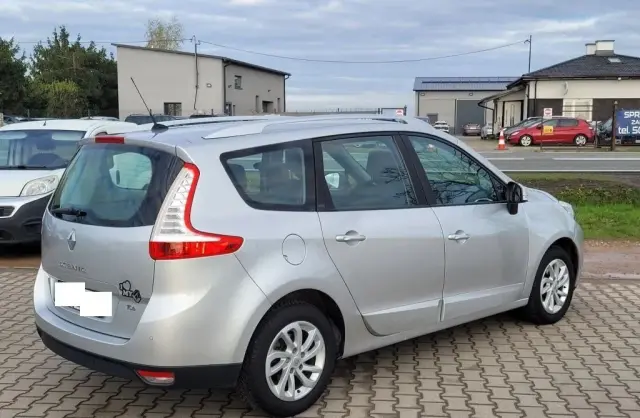 RENAULT Grand Scenic 