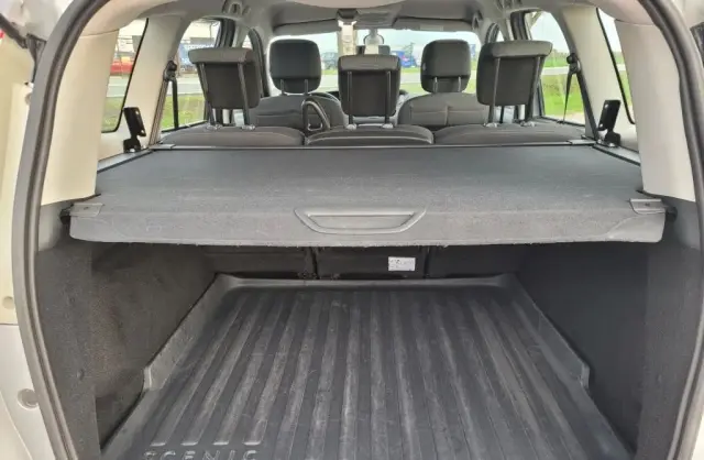 RENAULT Grand Scenic 