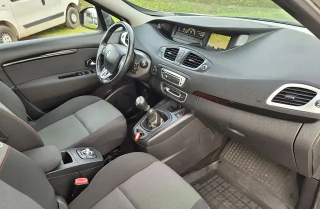 RENAULT Grand Scenic 