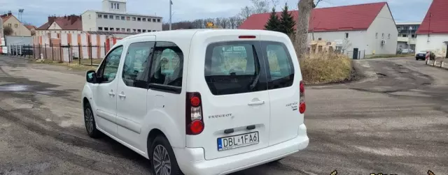 PEUGEOT Partner 