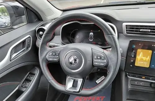 MG ZS 