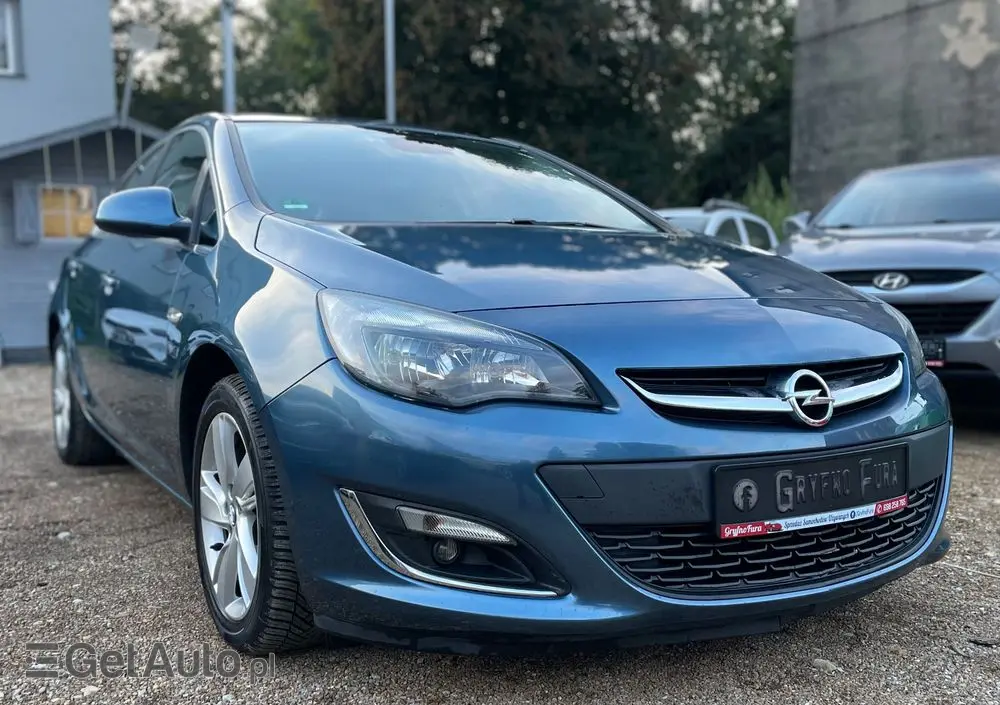 OPEL Astra 1.4 Turbo Edition