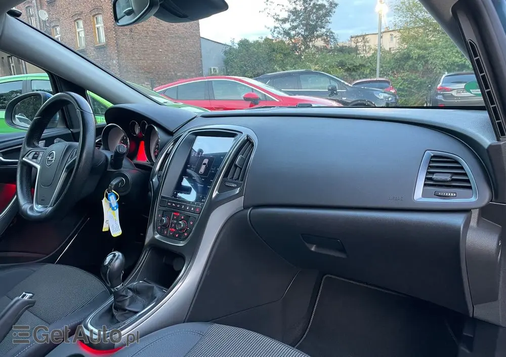 OPEL Astra 1.4 Turbo Edition
