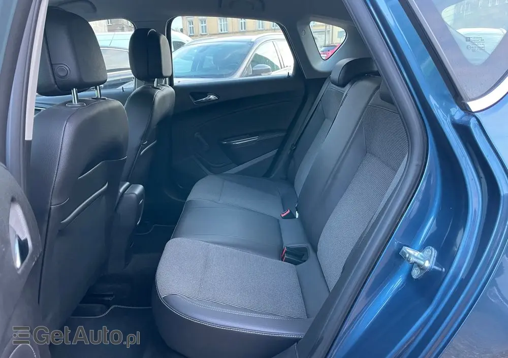 OPEL Astra 1.4 Turbo Edition