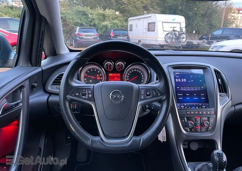 OPEL Astra 1.4 Turbo Edition