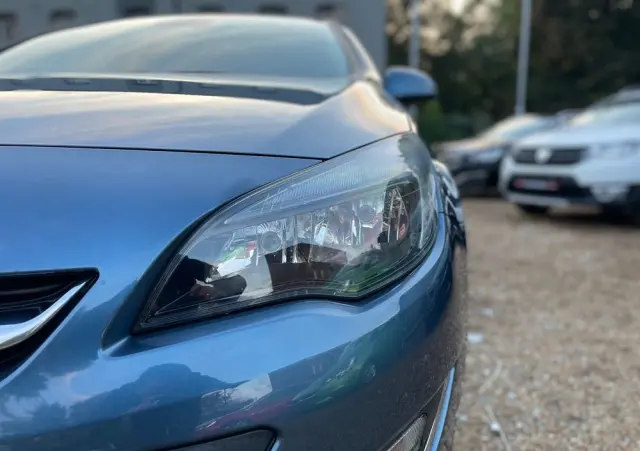 OPEL Astra 1.4 Turbo Edition