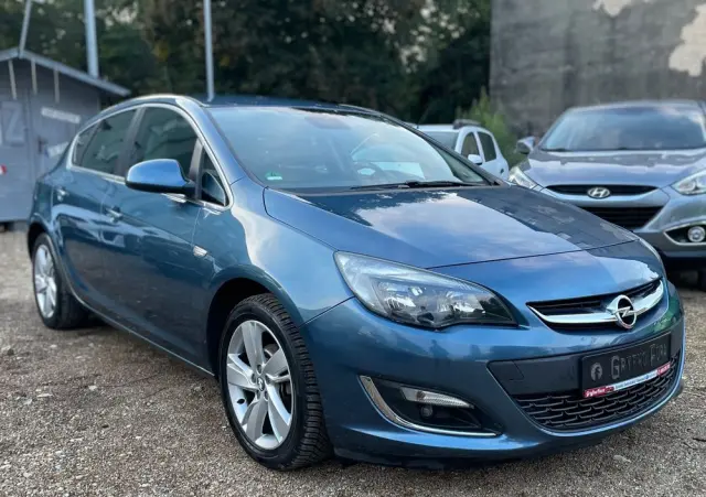 OPEL Astra 1.4 Turbo Edition