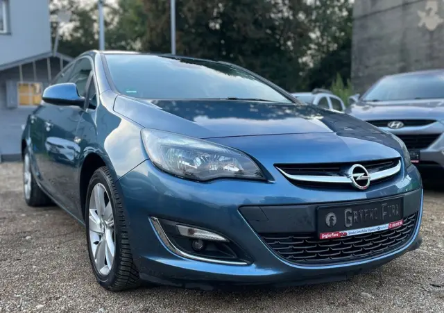 OPEL Astra 1.4 Turbo Edition