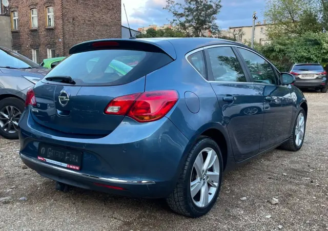 OPEL Astra 1.4 Turbo Edition