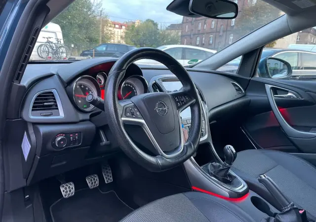 OPEL Astra 1.4 Turbo Edition