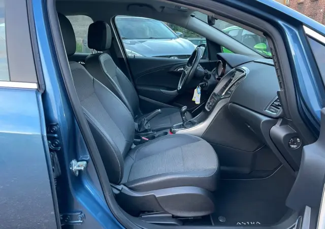 OPEL Astra 1.4 Turbo Edition