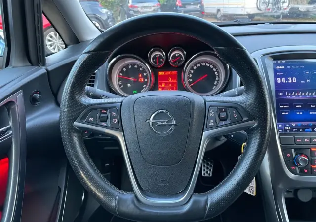 OPEL Astra 1.4 Turbo Edition